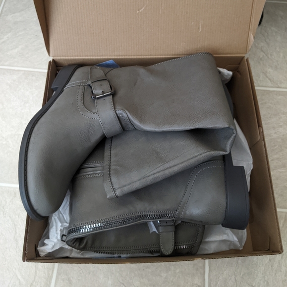 JustFab tall boots - Picture 3 of 4